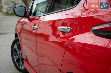 Хетчбек Nissan Leaf 2019 в 