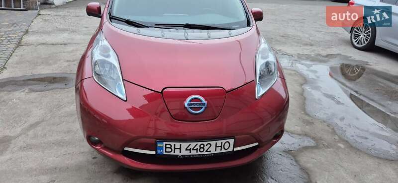Хэтчбек Nissan Leaf 2015 в Одессе