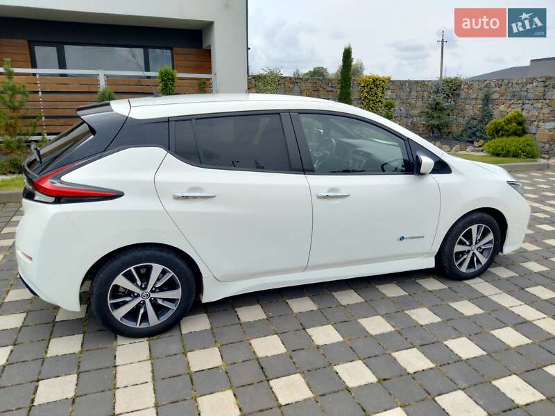 Хэтчбек Nissan Leaf 2019 в Львове