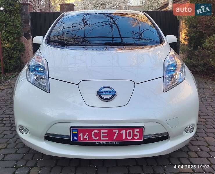 Хэтчбек Nissan Leaf 2016 в Ивано-Франковске