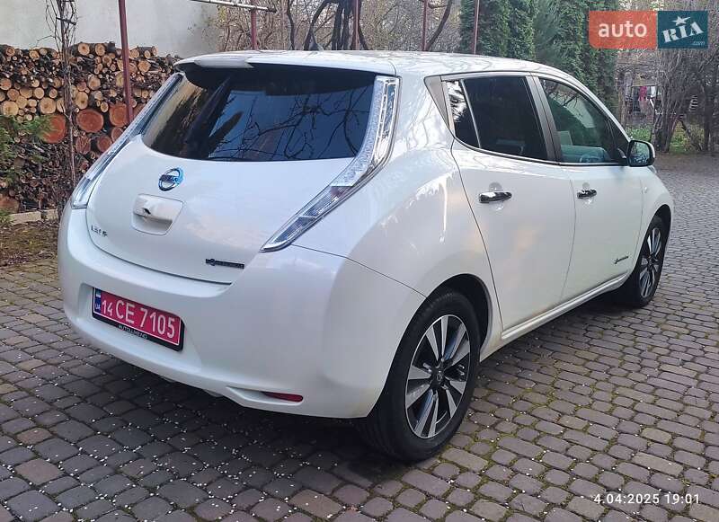 Хэтчбек Nissan Leaf 2016 в Ивано-Франковске