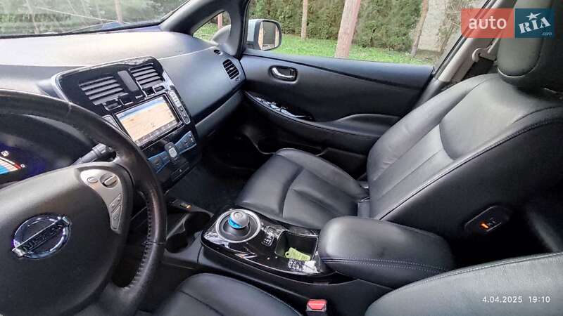 Хэтчбек Nissan Leaf 2016 в Ивано-Франковске