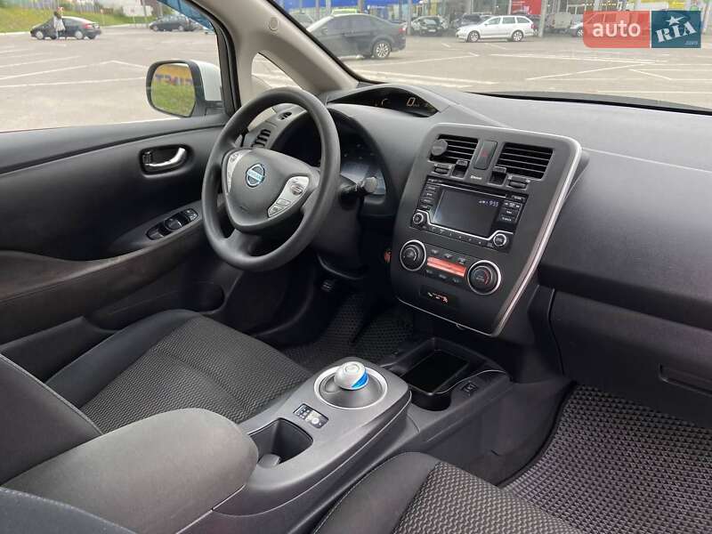 Хетчбек Nissan Leaf 2016 в Вінниці