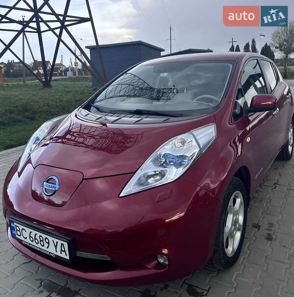 Хэтчбек Nissan Leaf 2012 в Львове