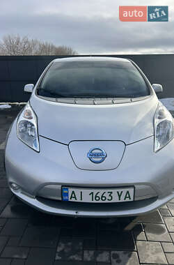 Хэтчбек Nissan Leaf 2017 в 