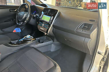 Хэтчбек Nissan Leaf 2017 в 
