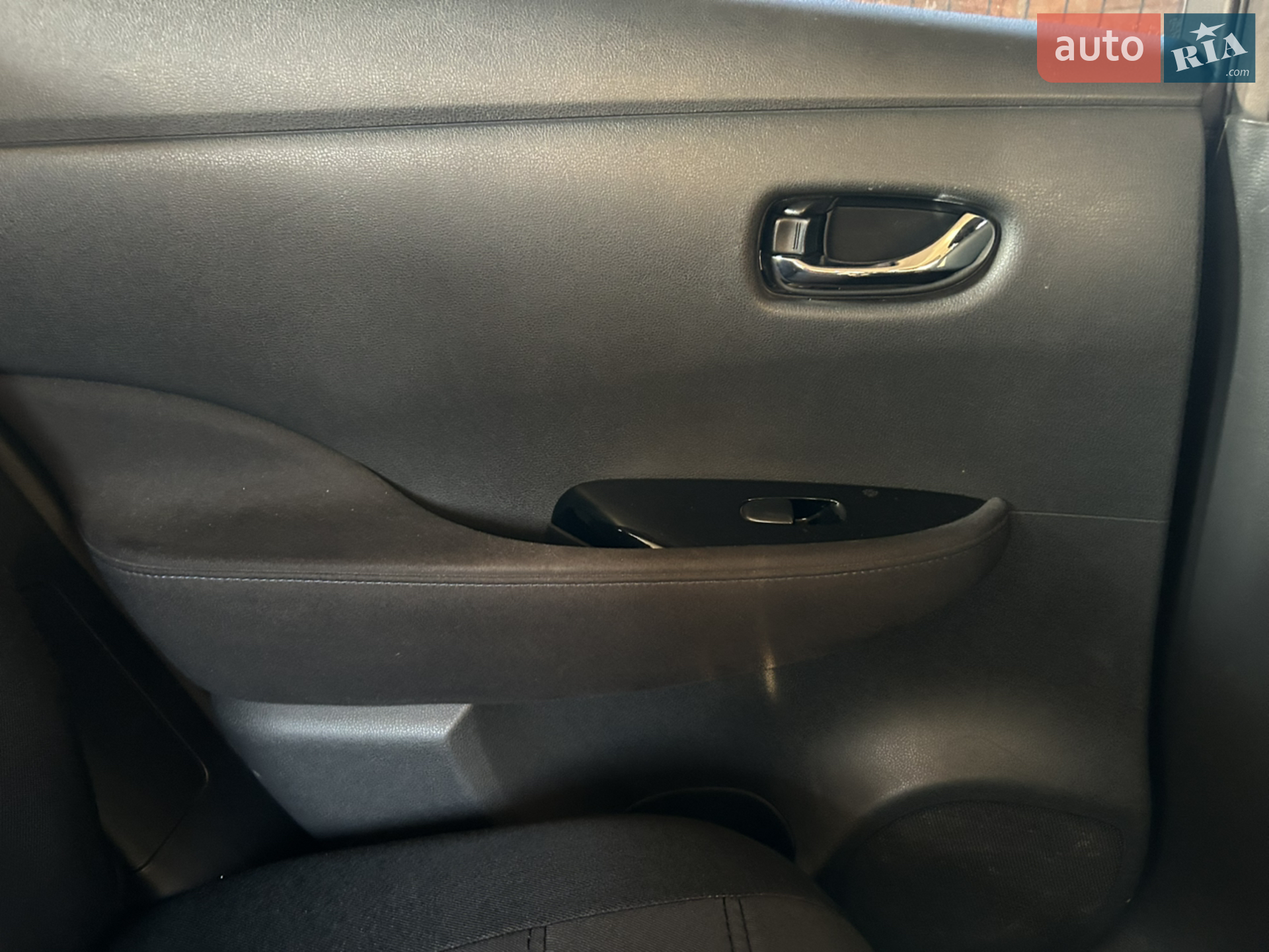 2017 Nissan Leaf - мініатюра 33