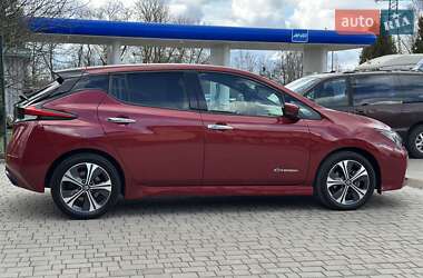 Хэтчбек Nissan Leaf 2018 в 