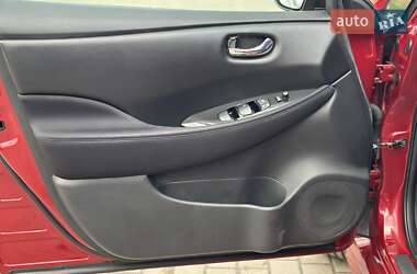 Хэтчбек Nissan Leaf 2018 в 