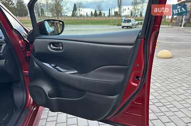 Хэтчбек Nissan Leaf 2018 в 