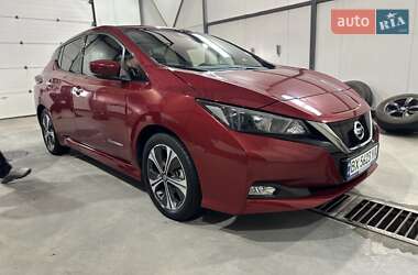 Хэтчбек Nissan Leaf 2018 в 