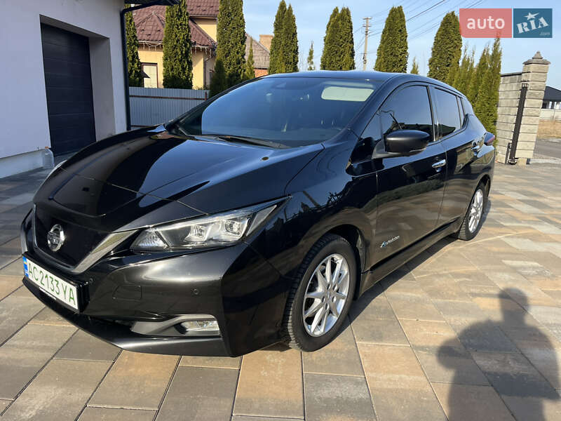 Хэтчбек Nissan Leaf 2018 в 