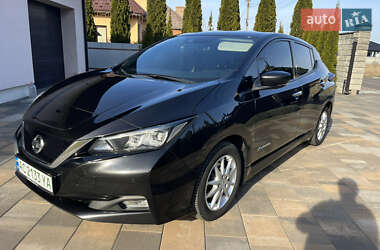 Хэтчбек Nissan Leaf 2018 в 