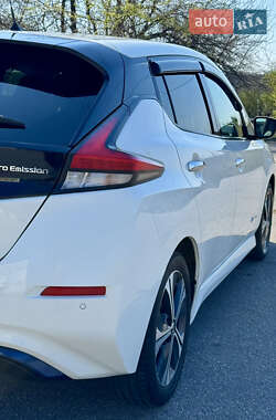 Хетчбек Nissan Leaf 2019 в 