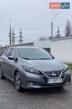 Хэтчбек Nissan Leaf 2021 в 