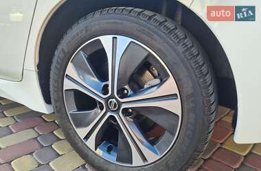 Хетчбек Nissan Leaf 2020 в 