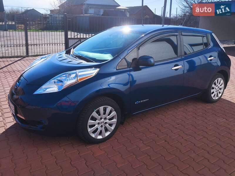 Хэтчбек Nissan Leaf 2017 в Сумах