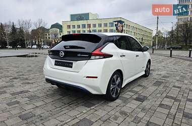 Хэтчбек Nissan Leaf 2018 в 