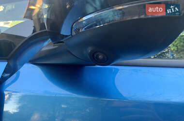 Хэтчбек Nissan Leaf 2019 в 