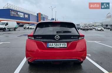 Хетчбек Nissan Leaf 2019 в 