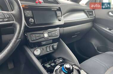 Хетчбек Nissan Leaf 2019 в 