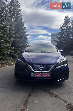 Хэтчбек Nissan Leaf 2020 в 