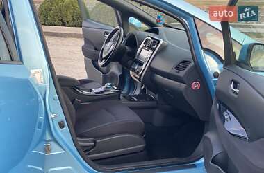 Хэтчбек Nissan Leaf 2014 в 