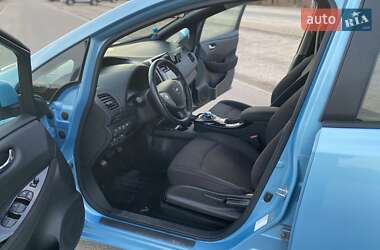 Хэтчбек Nissan Leaf 2014 в 