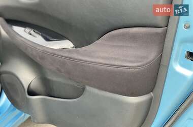 Хэтчбек Nissan Leaf 2014 в 