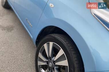 Хэтчбек Nissan Leaf 2014 в 