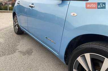Хэтчбек Nissan Leaf 2014 в 