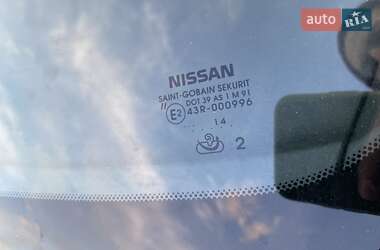 Хэтчбек Nissan Leaf 2014 в 