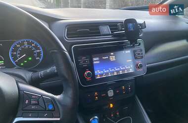 Хэтчбек Nissan Leaf 2018 в 