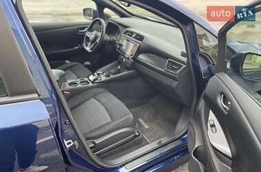 Хетчбек Nissan Leaf 2020 в 