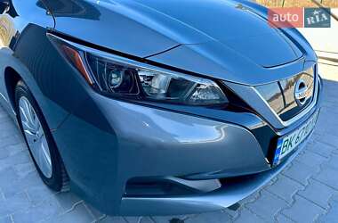 Хетчбек Nissan Leaf 2021 в 
