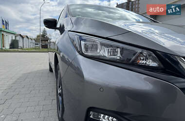 Хетчбек Nissan Leaf 2019 в 