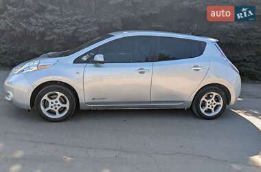 Хэтчбек Nissan Leaf 2011 в Запорожье