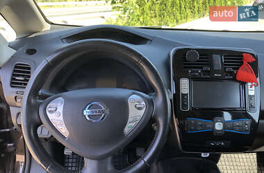 Хэтчбек Nissan Leaf 2015 в 