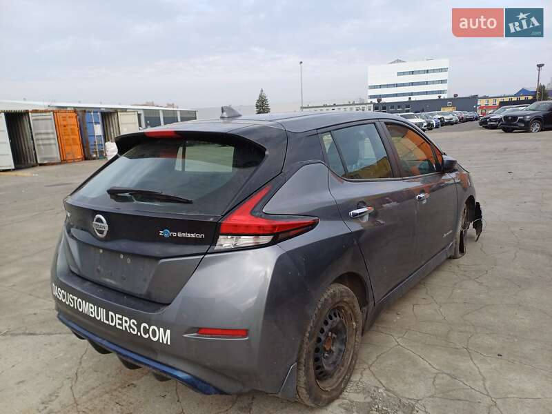 Хэтчбек Nissan Leaf 2018 в Черкассах