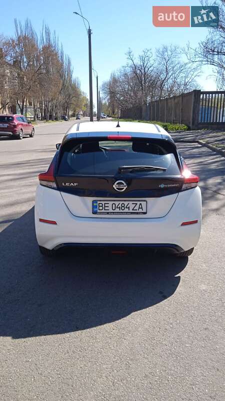 Хэтчбек Nissan Leaf 2021 в Николаеве