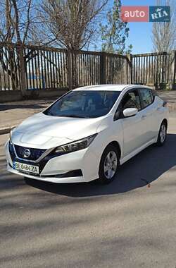 Хэтчбек Nissan Leaf 2021 в 