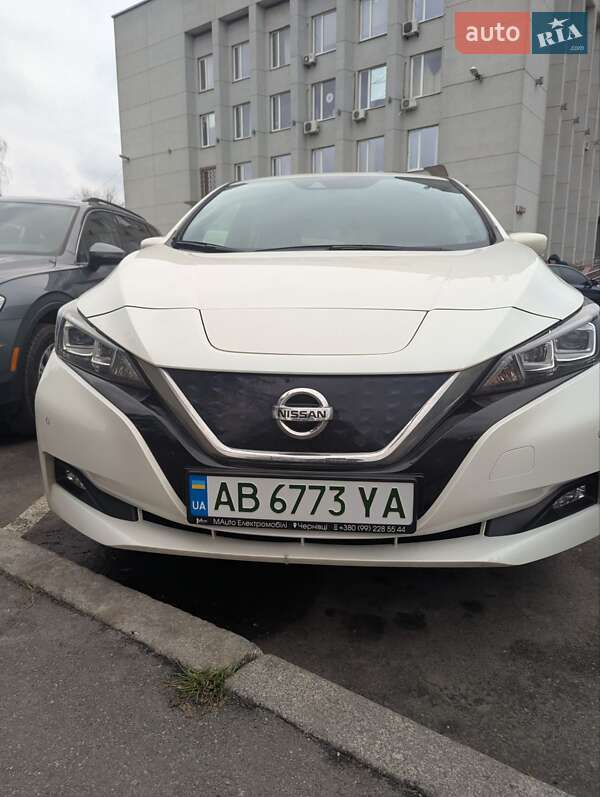 Хэтчбек Nissan Leaf 2021 в 