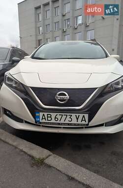 Хэтчбек Nissan Leaf 2021 в 