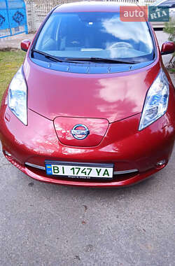 Хетчбек Nissan Leaf 2011 в 