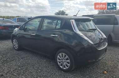 Хетчбек Nissan Leaf 2015 в 