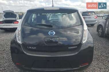 Хетчбек Nissan Leaf 2015 в 