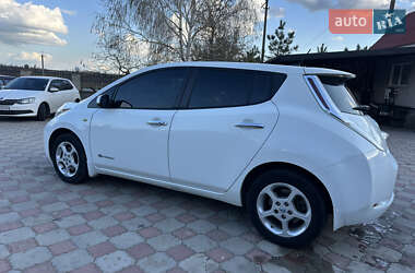 Хетчбек Nissan Leaf 2016 в 