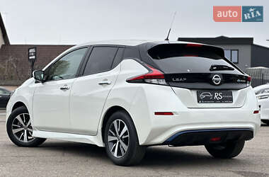 Хэтчбек Nissan Leaf 2021 в 