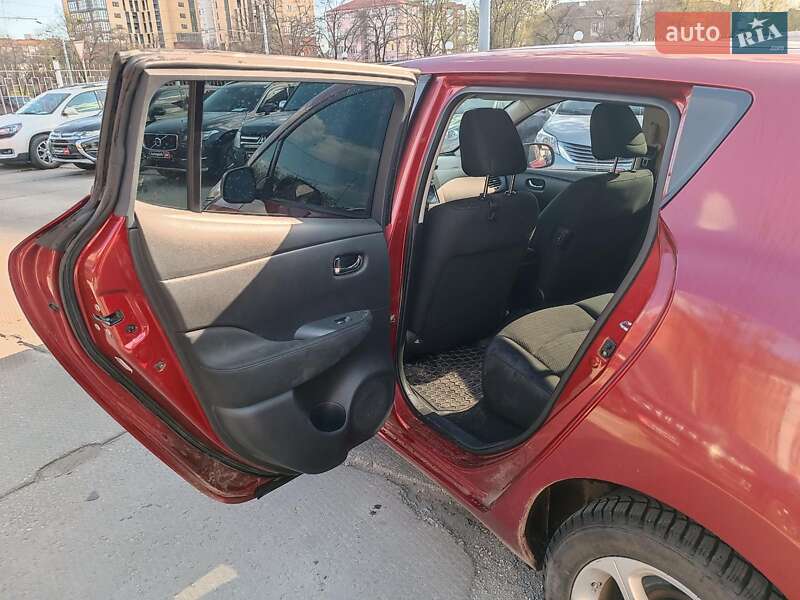 Хэтчбек Nissan Leaf 2015 в Харькове