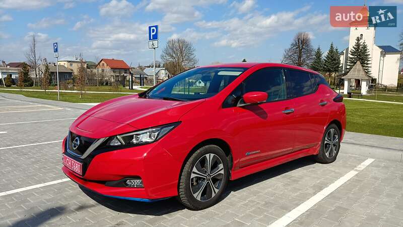 Хэтчбек Nissan Leaf 2019 в Львове